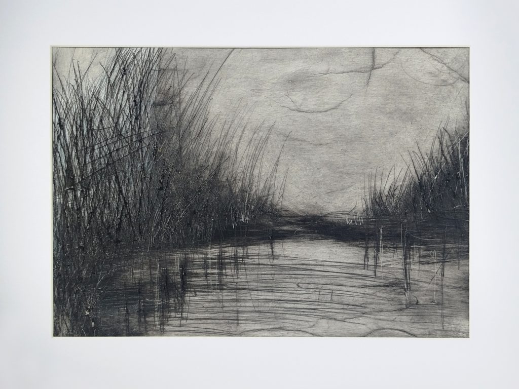Raumlandschaften, experimentelle Kaltnadelarbeit von Bettina Zimmermann mit Wasserfläche, vertikalen Linien und räumlicher Tiefe.